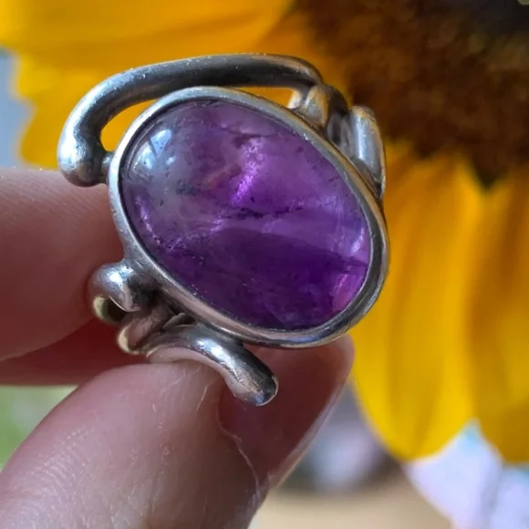 VINTAGE DESIGNER PURPLE OVAL AMETHYST CABOCHON STERLING SILVER RING HEAVY CHUNKY